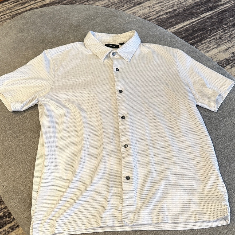 Theory short sleeve button front shirt